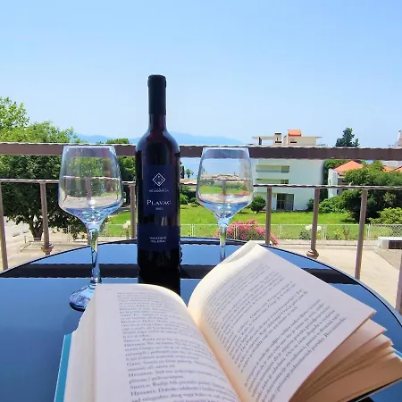 Ana - * Gradac (Split-Dalmatia)