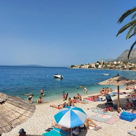 Apartman Ana - *