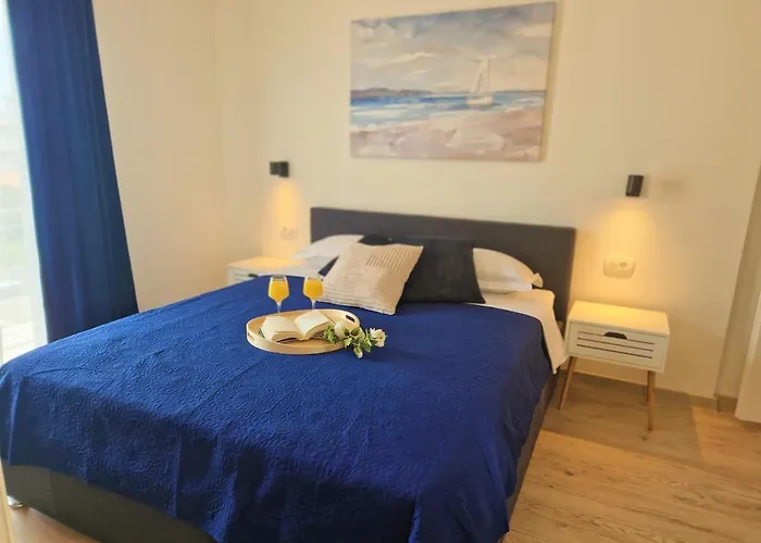 Apartman Ana - *
